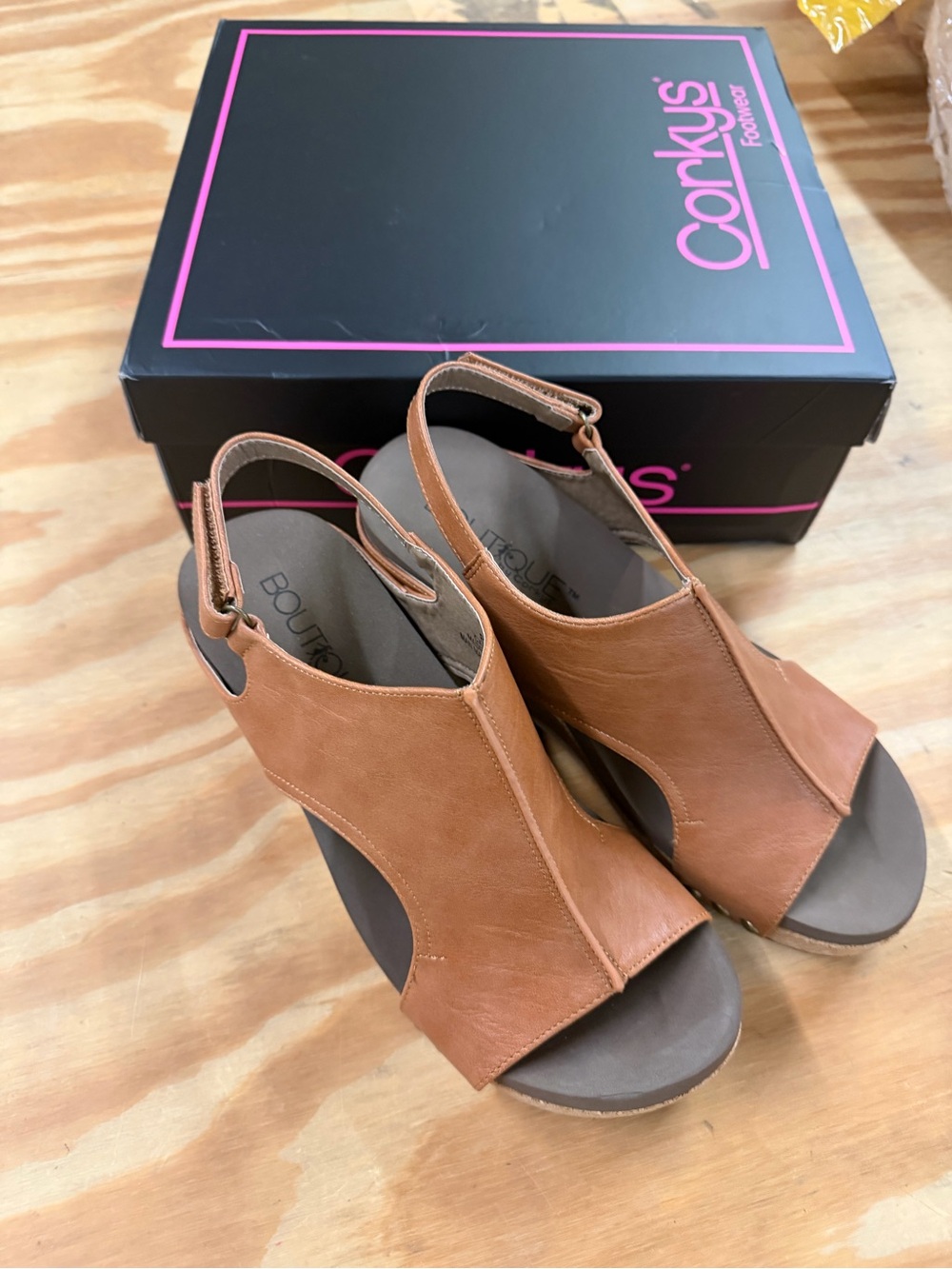 Corky’s Carley Wedges - Picture 6 of 6